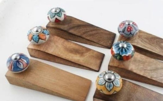 Cale-porte en bois artisanal